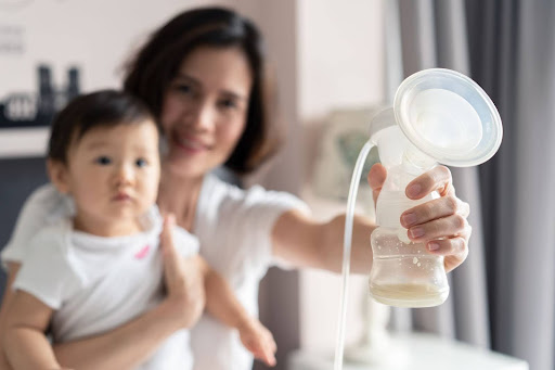 How to Preserve Pumped Breast Milk