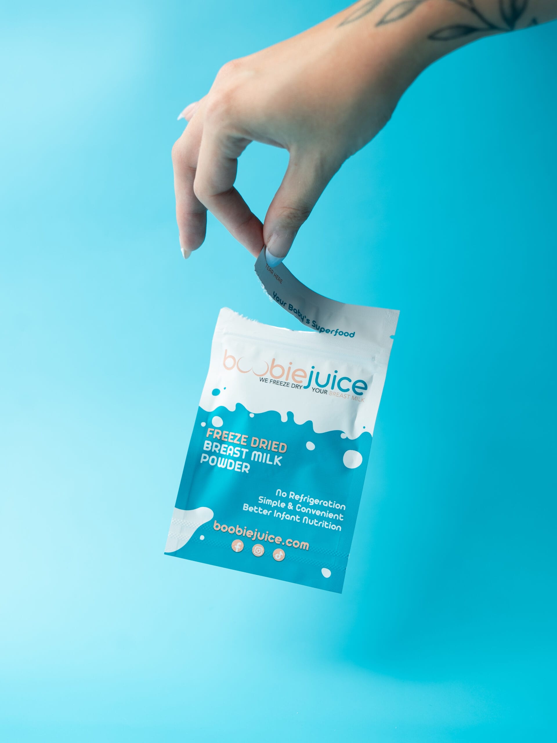 MVP05222 BoobieJuice Freeze-dried breast milk on the go pouchs